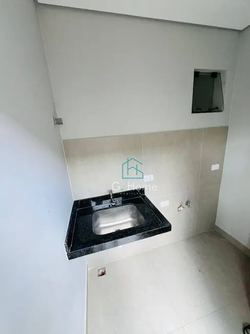 Sobrado com 3 quartos à venda, 160m2 em Leonor, Londrina - PR - imagem 6 Foto 6 de Sobrado com 3 quartos à venda, 160m2 em Leonor, Londrina - PR