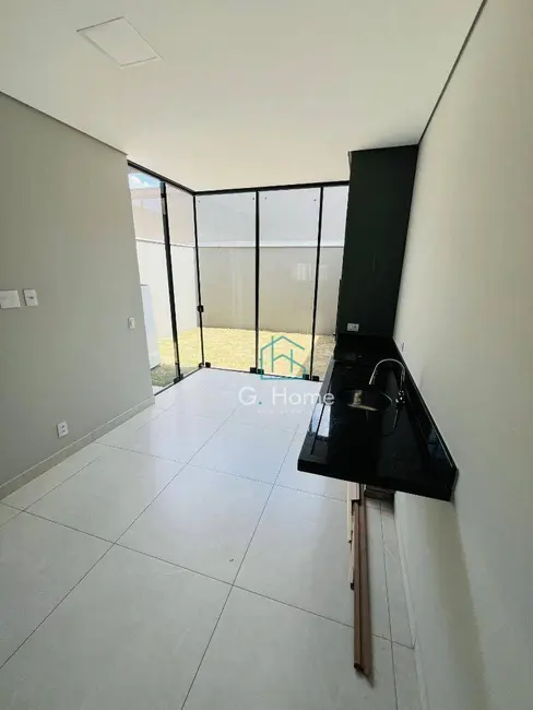 Sobrado com 3 quartos à venda, 160m2 em Leonor, Londrina - PR - imagem 7 Foto 7 de Sobrado com 3 quartos à venda, 160m2 em Leonor, Londrina - PR