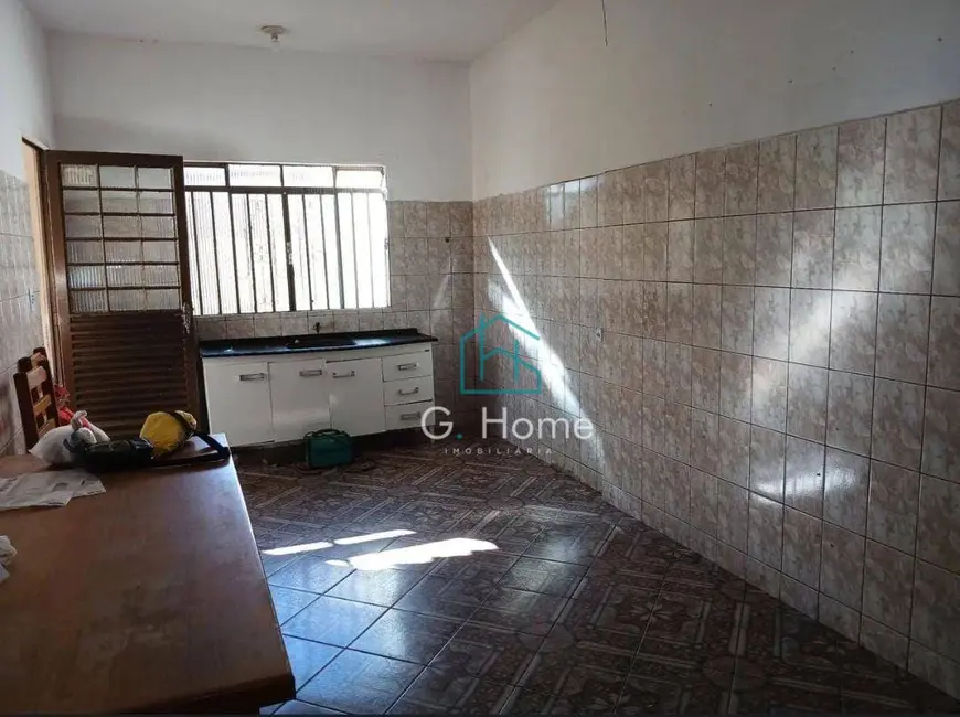 Casa com 4 quartos à venda, 250m2 em Alto da Boa Vista, Londrina - PR - imagem 6 Foto 6 de Casa com 4 quartos à venda, 250m2 em Alto da Boa Vista, Londrina - PR