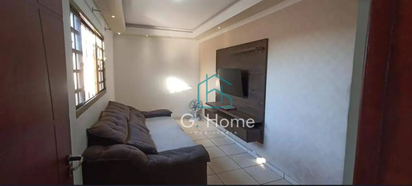 Casa com 3 quartos à venda, 198m2 em Conjunto Habitacional José Garcia Molina, Londrina - PR - imagem 6 Foto 6 de Casa com 3 quartos à venda, 198m2 em Conjunto Habitacional José Garcia Molina, Londrina - PR