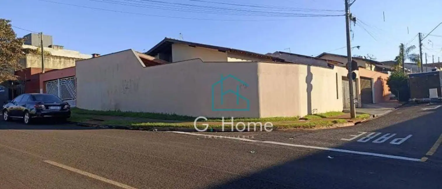 Casa com 3 quartos à venda, 198m2 em Conjunto Habitacional José Garcia Molina, Londrina - PR - imagem 2 Foto 2 de Casa com 3 quartos à venda, 198m2 em Conjunto Habitacional José Garcia Molina, Londrina - PR