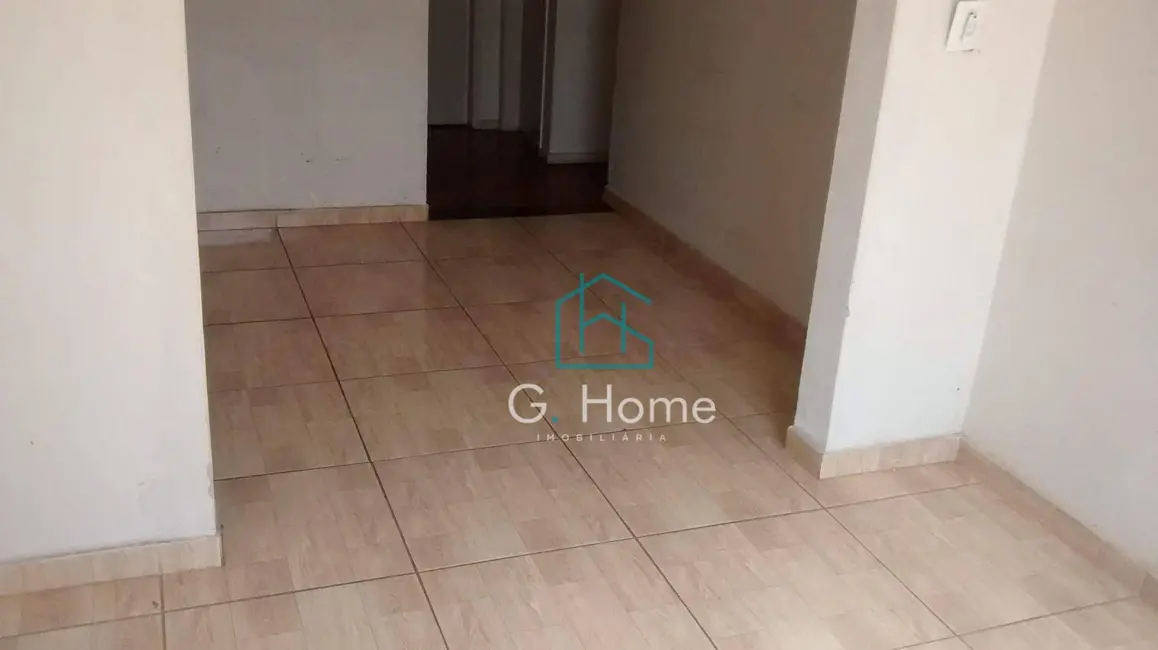 Casa com 3 quartos à venda, 200m2 em Conjunto Parigot de Souza 1, Londrina - PR - imagem 8 Foto 8 de Casa com 3 quartos à venda, 200m2 em Conjunto Parigot de Souza 1, Londrina - PR