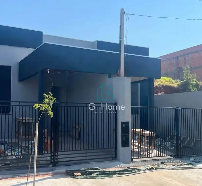 Casa com 3 quartos à venda, 135m2 em Londrina - PR - imagem 2 Foto 2 de Casa com 3 quartos à venda, 135m2 em Londrina - PR