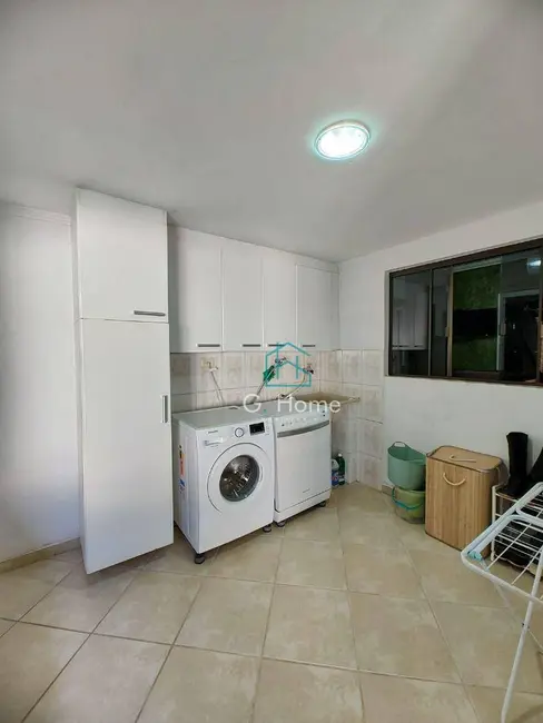 Casa com 2 quartos à venda, 275m2 em Aragarça, Londrina - PR - imagem 6 Foto 6 de Casa com 2 quartos à venda, 275m2 em Aragarça, Londrina - PR