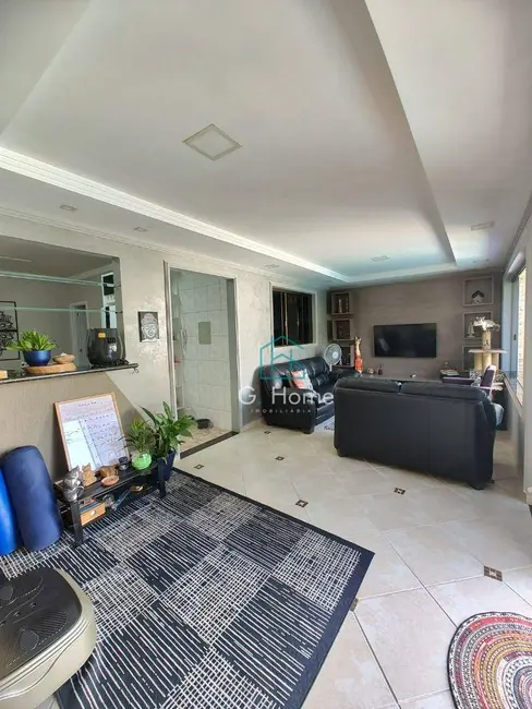 Casa com 2 quartos à venda, 275m2 em Aragarça, Londrina - PR - imagem 4 Foto 4 de Casa com 2 quartos à venda, 275m2 em Aragarça, Londrina - PR