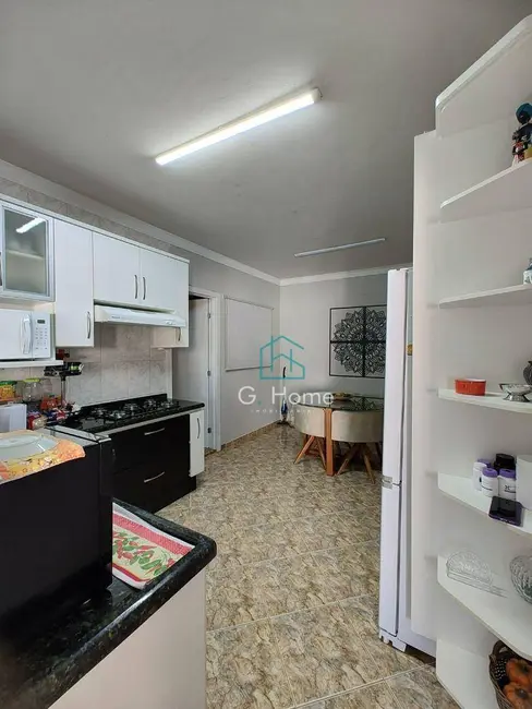 Casa com 2 quartos à venda, 275m2 em Aragarça, Londrina - PR - imagem 5 Foto 5 de Casa com 2 quartos à venda, 275m2 em Aragarça, Londrina - PR