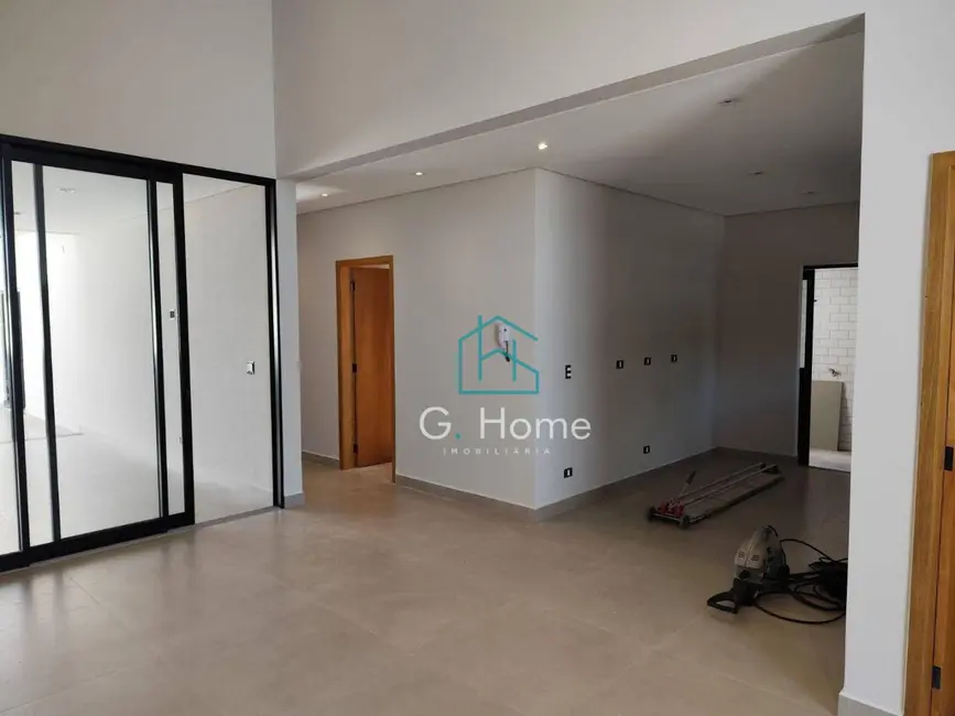Casa com 3 quartos à venda, 250m2 em Loteamento Chamonix, Londrina - PR - imagem 7 Foto 7 de Casa com 3 quartos à venda, 250m2 em Loteamento Chamonix, Londrina - PR