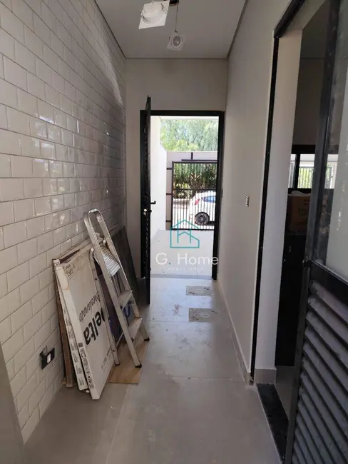 Casa com 3 quartos à venda, 250m2 em Loteamento Chamonix, Londrina - PR - imagem 8 Foto 8 de Casa com 3 quartos à venda, 250m2 em Loteamento Chamonix, Londrina - PR