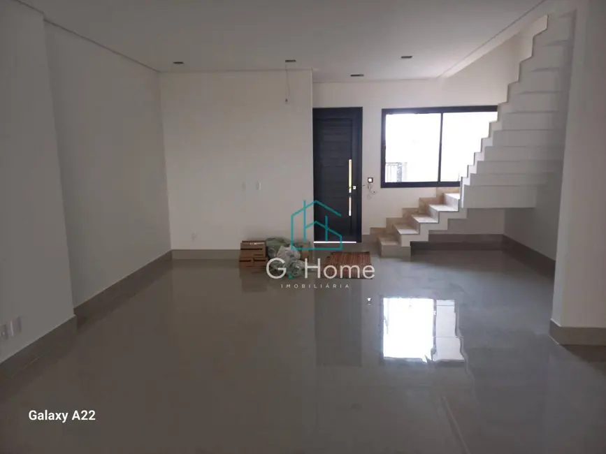 Foto 2 de Sobrado com 3 quartos à venda, 180m2 em Andrade, Londrina - PR