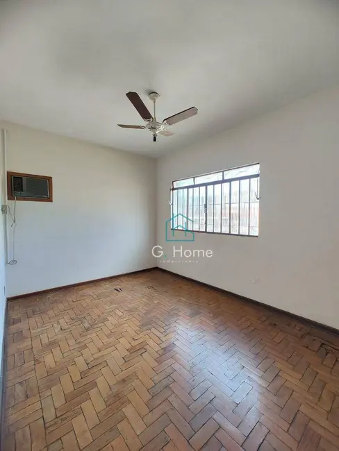 Casa com 3 quartos à venda, 553m2 em Califórnia, Londrina - PR - imagem 4 Foto 4 de Casa com 3 quartos à venda, 553m2 em Califórnia, Londrina - PR