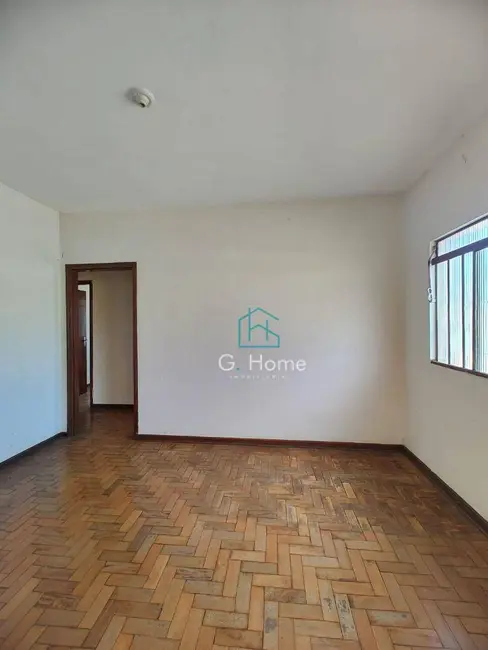 Casa com 3 quartos à venda, 553m2 em Califórnia, Londrina - PR - imagem 3 Foto 3 de Casa com 3 quartos à venda, 553m2 em Califórnia, Londrina - PR