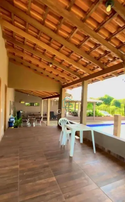 Chácara com 5 quartos à venda, 2150m2 em Sertanopolis - PR - imagem 3 Foto 3 de Chácara com 5 quartos à venda, 2150m2 em Sertanopolis - PR