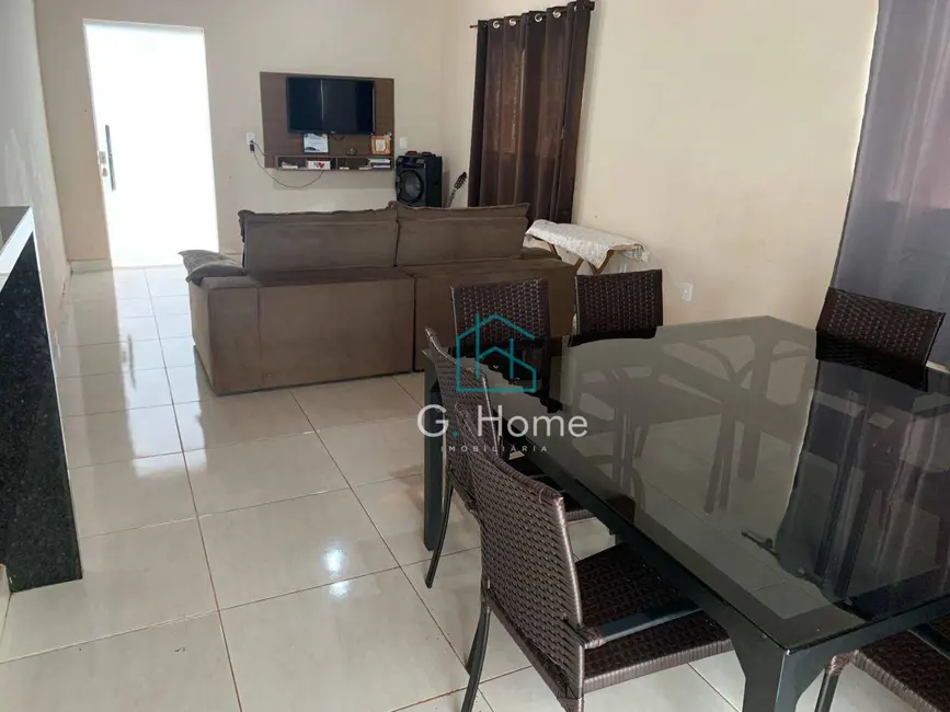 Chácara com 7 quartos à venda, 4952m2 em Dom Pedro I, Londrina - PR - imagem 3 Foto 3 de Chácara com 7 quartos à venda, 4952m2 em Dom Pedro I, Londrina - PR