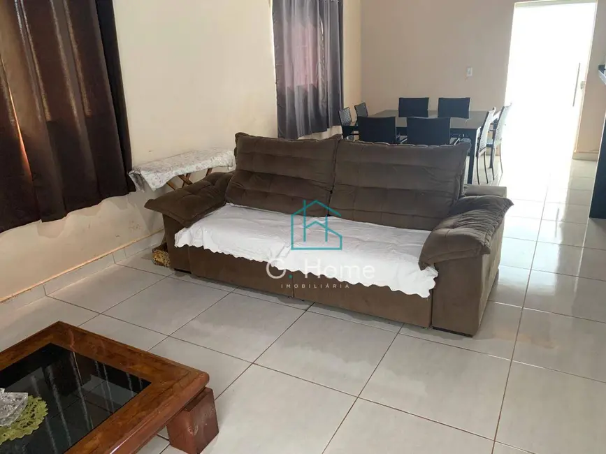 Chácara com 7 quartos à venda, 4952m2 em Dom Pedro I, Londrina - PR - imagem 4 Foto 4 de Chácara com 7 quartos à venda, 4952m2 em Dom Pedro I, Londrina - PR