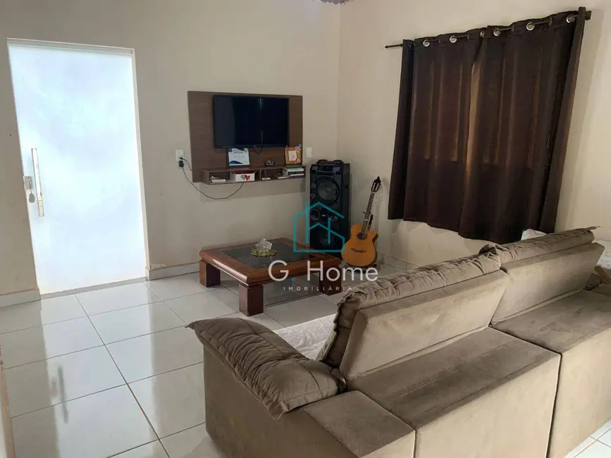 Chácara com 7 quartos à venda, 4952m2 em Dom Pedro I, Londrina - PR - imagem 6 Foto 6 de Chácara com 7 quartos à venda, 4952m2 em Dom Pedro I, Londrina - PR