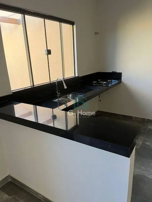 Casa com 3 quartos à venda, 148m2 em Colúmbia, Londrina - PR - imagem 4 Foto 4 de Casa com 3 quartos à venda, 148m2 em Colúmbia, Londrina - PR