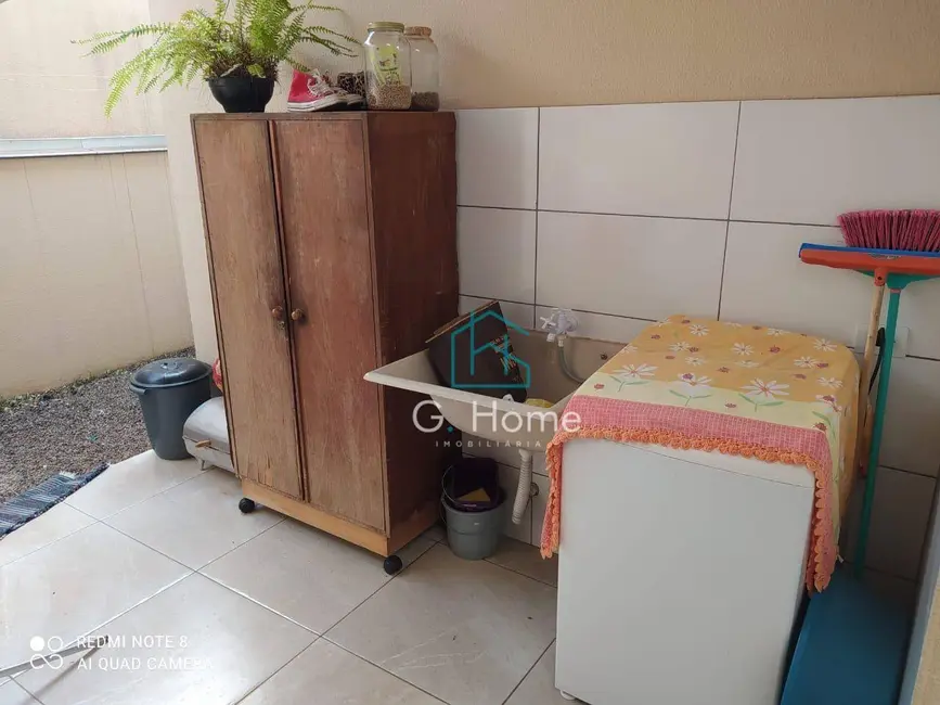 Casa com 3 quartos à venda, 125m2 em Coliseu, Londrina - PR - imagem 9 Foto 9 de Casa com 3 quartos à venda, 125m2 em Coliseu, Londrina - PR