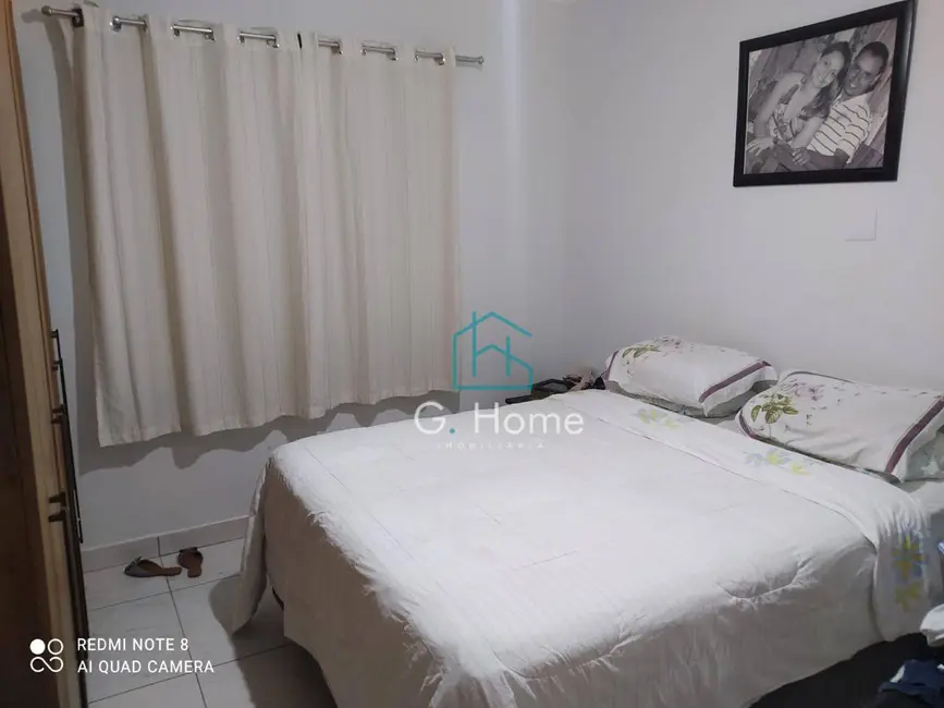 Casa com 3 quartos à venda, 125m2 em Coliseu, Londrina - PR - imagem 6 Foto 6 de Casa com 3 quartos à venda, 125m2 em Coliseu, Londrina - PR