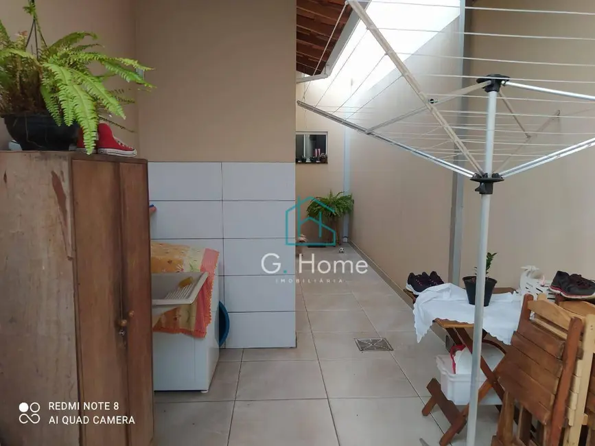 Casa com 3 quartos à venda, 125m2 em Coliseu, Londrina - PR - imagem 8 Foto 8 de Casa com 3 quartos à venda, 125m2 em Coliseu, Londrina - PR