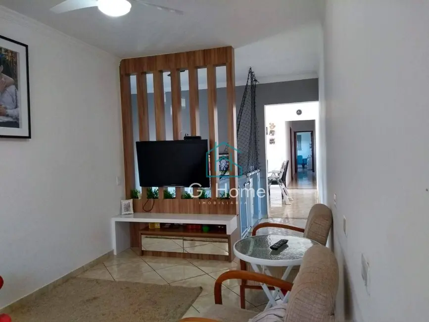 Sobrado com 4 quartos à venda, 260m2 em Cafezal, Londrina - PR - imagem 3 Foto 3 de Sobrado com 4 quartos à venda, 260m2 em Cafezal, Londrina - PR