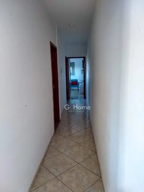 Sobrado com 4 quartos à venda, 260m2 em Cafezal, Londrina - PR - imagem 8 Foto 8 de Sobrado com 4 quartos à venda, 260m2 em Cafezal, Londrina - PR