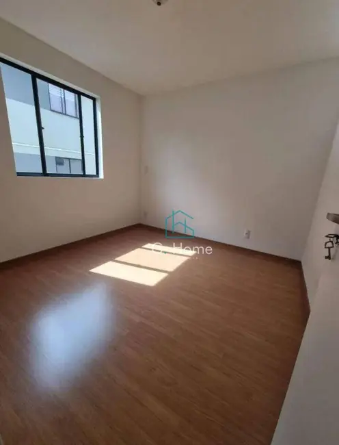 Apartamento com 2 quartos à venda, 48m2 em Jardim Maria Celina, Londrina - PR - imagem 4 Foto 4 de Apartamento com 2 quartos à venda, 48m2 em Jardim Maria Celina, Londrina - PR