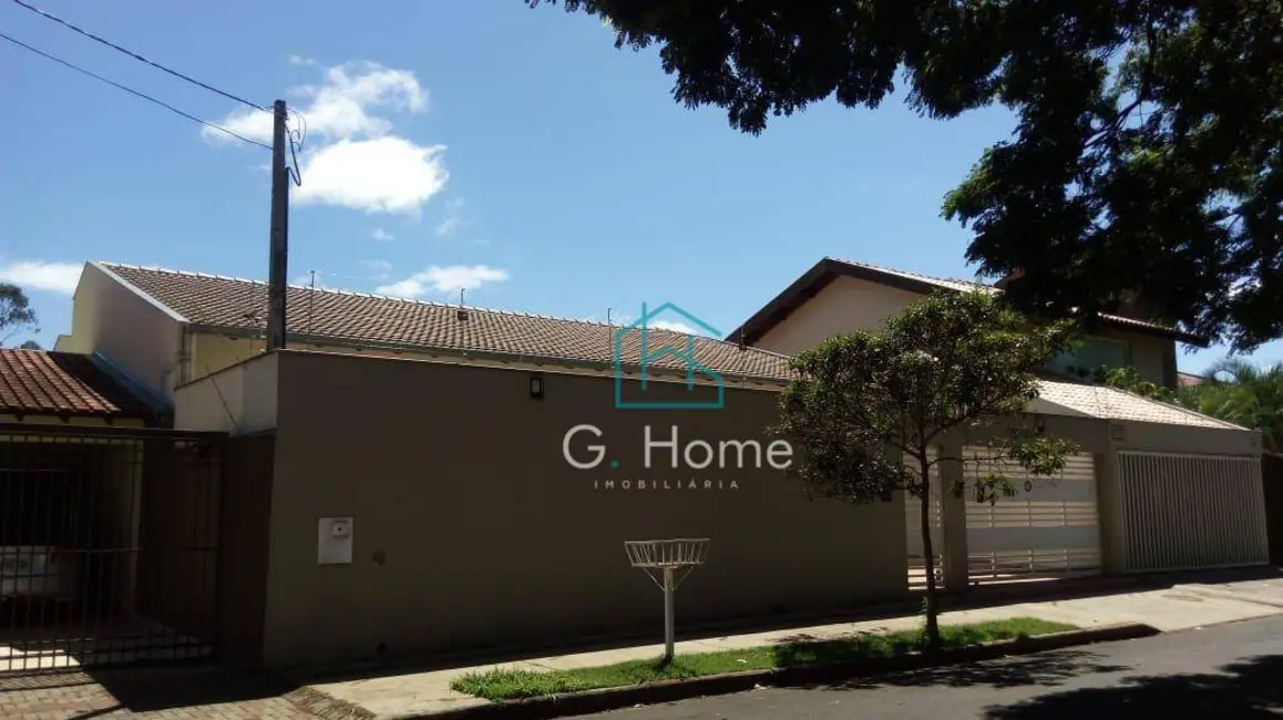 Casa com 4 quartos à venda, 500m2 em Mediterrâneo, Londrina - PR - imagem 2 Foto 2 de Casa com 4 quartos à venda, 500m2 em Mediterrâneo, Londrina - PR