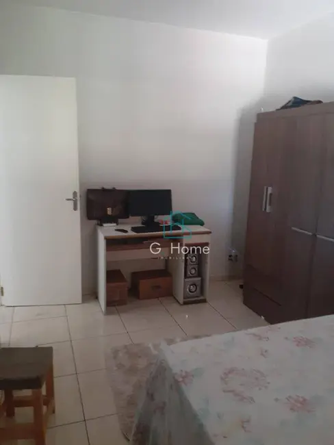 Casa com 1 quarto à venda, 250m2 em Jardim Planalto, Londrina - PR - imagem 7 Foto 7 de Casa com 1 quarto à venda, 250m2 em Jardim Planalto, Londrina - PR