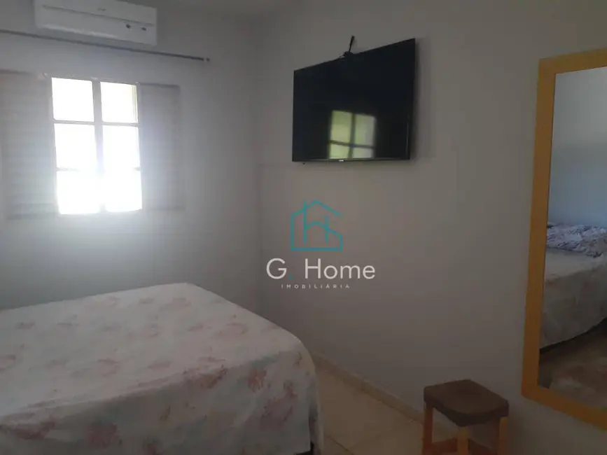 Casa com 1 quarto à venda, 250m2 em Jardim Planalto, Londrina - PR - imagem 6 Foto 6 de Casa com 1 quarto à venda, 250m2 em Jardim Planalto, Londrina - PR