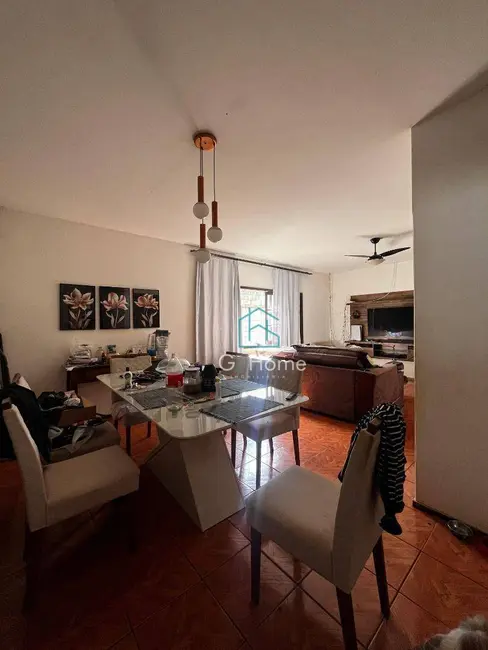 Foto 1 de Casa com 5 quartos à venda, 681m2 em Califórnia, Londrina - PR