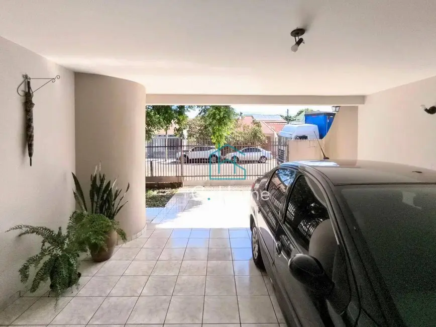 Casa com 3 quartos à venda, 275m2 em Sabará I, Londrina - PR - imagem 3 Foto 3 de Casa com 3 quartos à venda, 275m2 em Sabará I, Londrina - PR