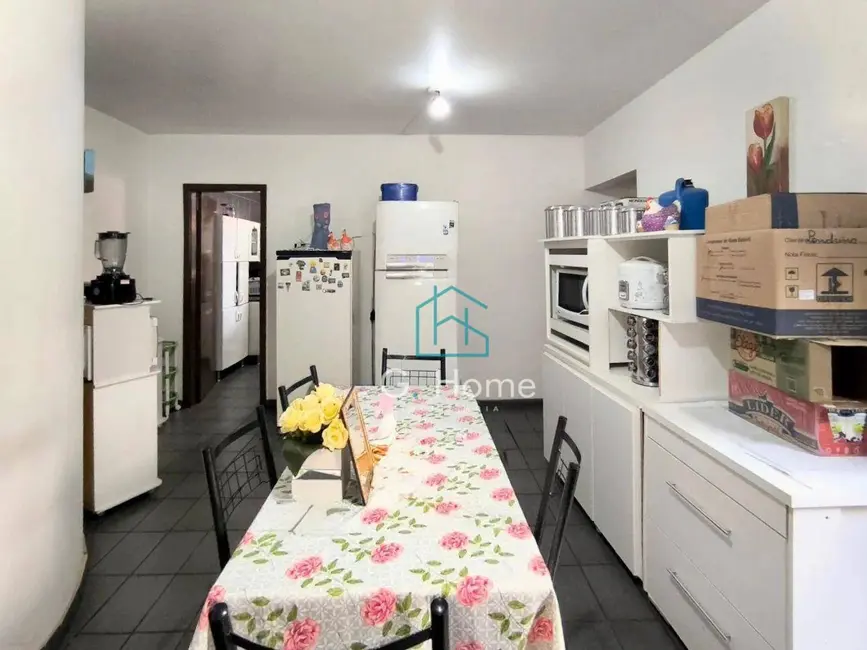 Casa com 3 quartos à venda, 275m2 em Sabará I, Londrina - PR - imagem 7 Foto 7 de Casa com 3 quartos à venda, 275m2 em Sabará I, Londrina - PR