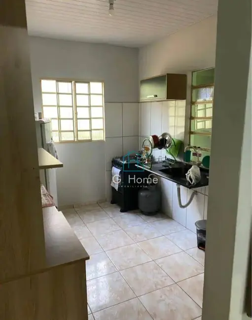 Casa com 3 quartos à venda, 250m2 em Parigot de Souza 2, Londrina - PR - imagem 6 Foto 6 de Casa com 3 quartos à venda, 250m2 em Parigot de Souza 2, Londrina - PR