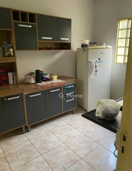 Casa com 3 quartos à venda, 250m2 em Parigot de Souza 2, Londrina - PR - imagem 7 Foto 7 de Casa com 3 quartos à venda, 250m2 em Parigot de Souza 2, Londrina - PR