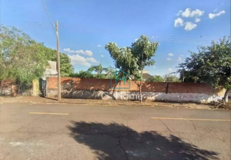 Foto 2 de Terreno / Lote à venda, 350m2 em Califórnia, Londrina - PR