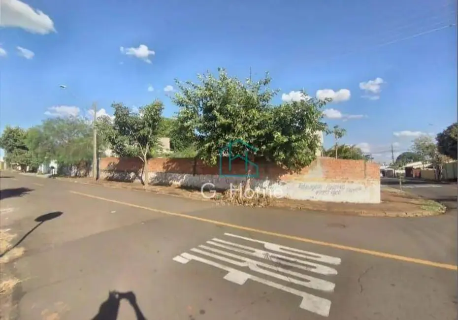 Terreno / Lote à venda, 350m2 em Califórnia, Londrina - PR - imagem 5 Foto 5 de Terreno / Lote à venda, 350m2 em Califórnia, Londrina - PR