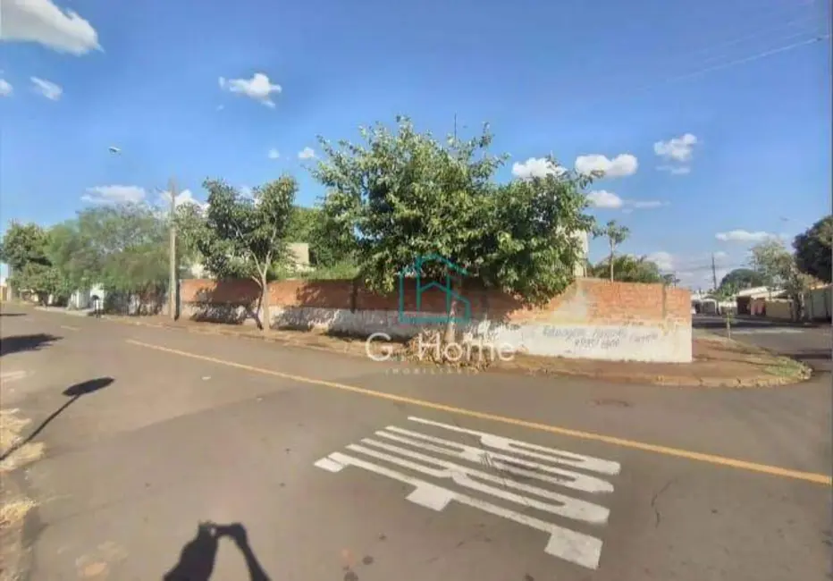 Terreno / Lote à venda, 350m2 em Califórnia, Londrina - PR - imagem 3 Foto 3 de Terreno / Lote à venda, 350m2 em Califórnia, Londrina - PR