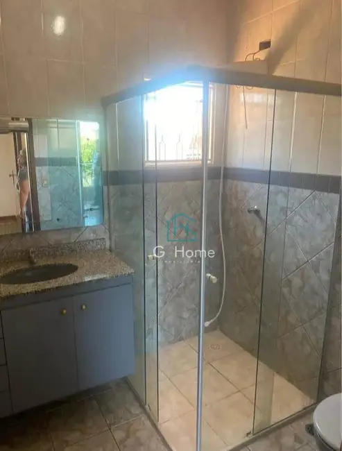 Sobrado com 3 quartos à venda, 250m2 em Novo Antares, Londrina - PR - imagem 8 Foto 8 de Sobrado com 3 quartos à venda, 250m2 em Novo Antares, Londrina - PR