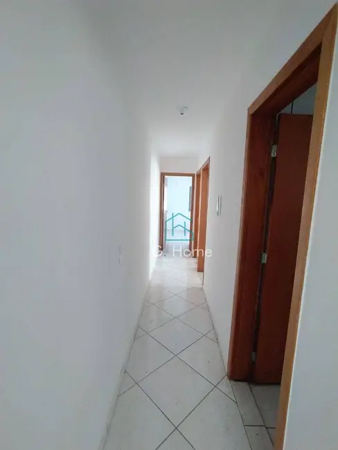 Casa com 3 quartos à venda, 135m2 em Conjunto Farid Libos, Londrina - PR - imagem 6 Foto 6 de Casa com 3 quartos à venda, 135m2 em Conjunto Farid Libos, Londrina - PR
