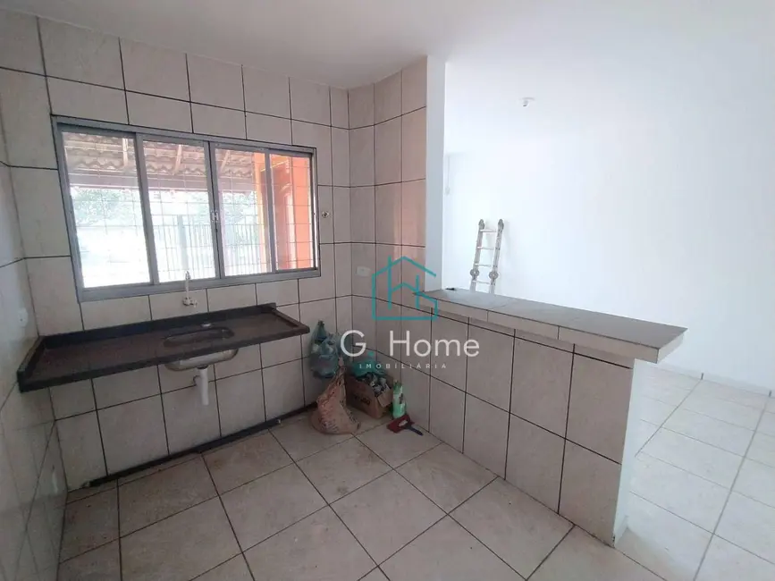 Casa com 3 quartos à venda, 135m2 em Conjunto Farid Libos, Londrina - PR - imagem 5 Foto 5 de Casa com 3 quartos à venda, 135m2 em Conjunto Farid Libos, Londrina - PR