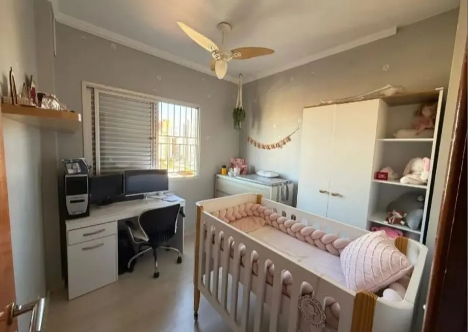 Apartamento com 3 quartos à venda, 79m2 em Centro, Londrina - PR - imagem 7 Foto 7 de Apartamento com 3 quartos à venda, 79m2 em Centro, Londrina - PR