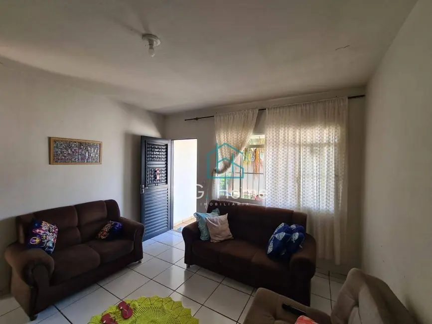 Foto 3 de Casa com 3 quartos à venda, 408m2 em Centro, Londrina - PR