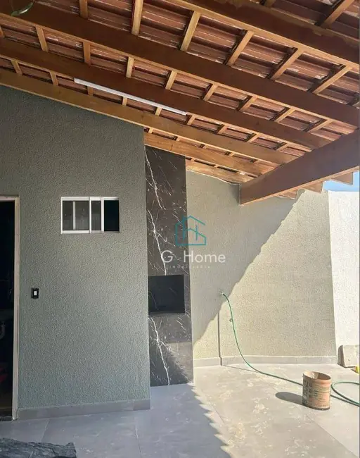 Casa com 2 quartos à venda, 180m2 em Colúmbia, Londrina - PR - imagem 3 Foto 3 de Casa com 2 quartos à venda, 180m2 em Colúmbia, Londrina - PR