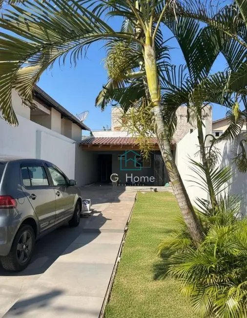 Foto 2 de Casa com 2 quartos à venda, 180m2 em Colúmbia, Londrina - PR