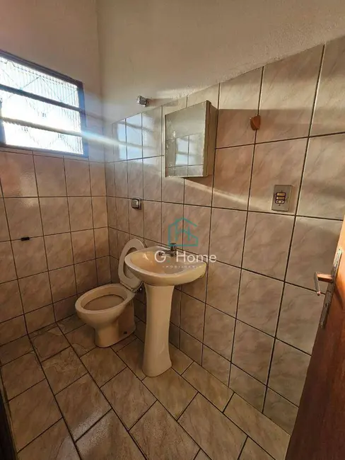Armazém / Galpão à venda, 696m2 em Centro, Londrina - PR - imagem 8 Foto 8 de Armazém / Galpão à venda, 696m2 em Centro, Londrina - PR