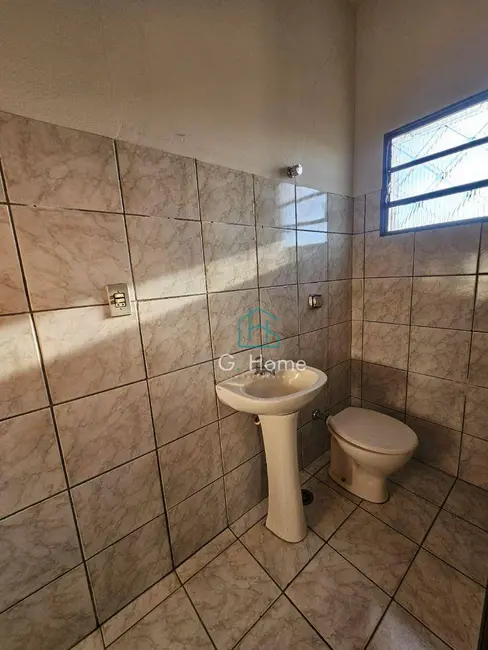 Armazém / Galpão à venda, 696m2 em Centro, Londrina - PR - imagem 4 Foto 4 de Armazém / Galpão à venda, 696m2 em Centro, Londrina - PR