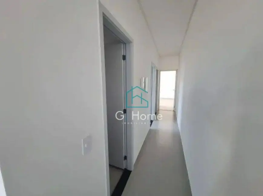 Casa com 3 quartos à venda, 180m2 em Colúmbia, Londrina - PR - imagem 6 Foto 6 de Casa com 3 quartos à venda, 180m2 em Colúmbia, Londrina - PR