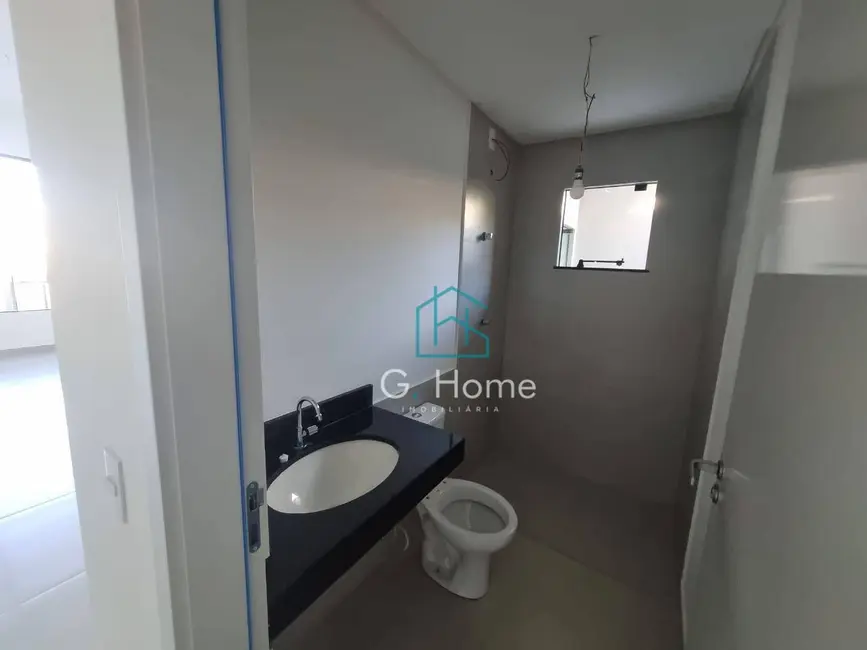 Casa com 3 quartos à venda, 180m2 em Colúmbia, Londrina - PR - imagem 9 Foto 9 de Casa com 3 quartos à venda, 180m2 em Colúmbia, Londrina - PR