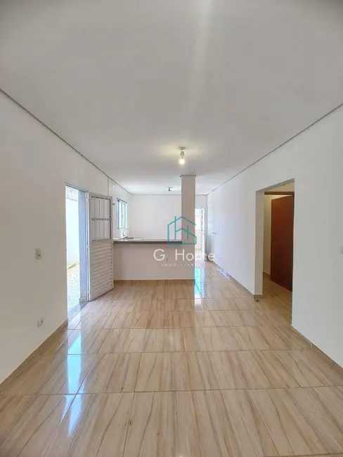 Foto 6 de Casa com 2 quartos para alugar, 120m2 em Cláudia, Londrina - PR