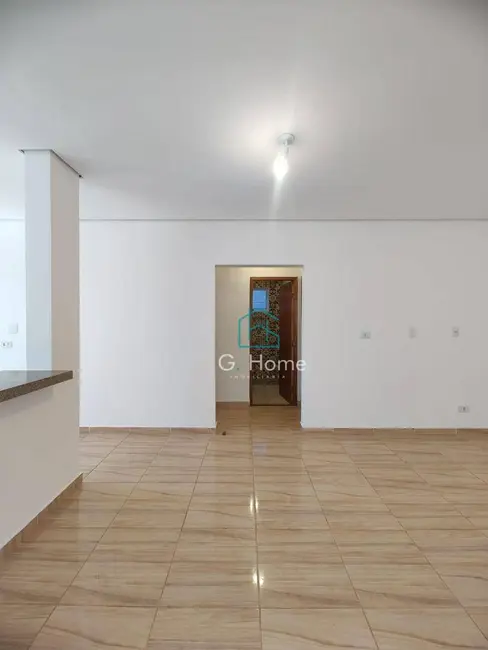 Foto 4 de Casa com 2 quartos para alugar, 120m2 em Cláudia, Londrina - PR